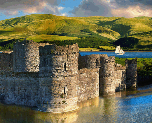 Beaumaris Castle, Anglesey, Wales. Credit: Funkyfood/Paul Williams/Alamy