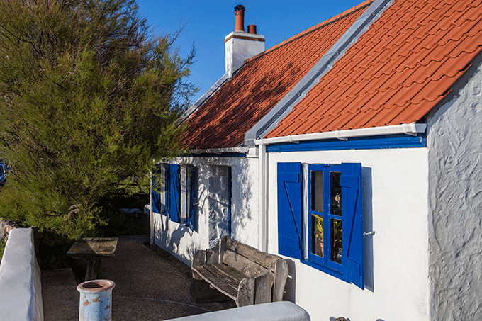Cottage on the west coast of Guernsey. Credit: Chris George Photography/Visit Guernsey