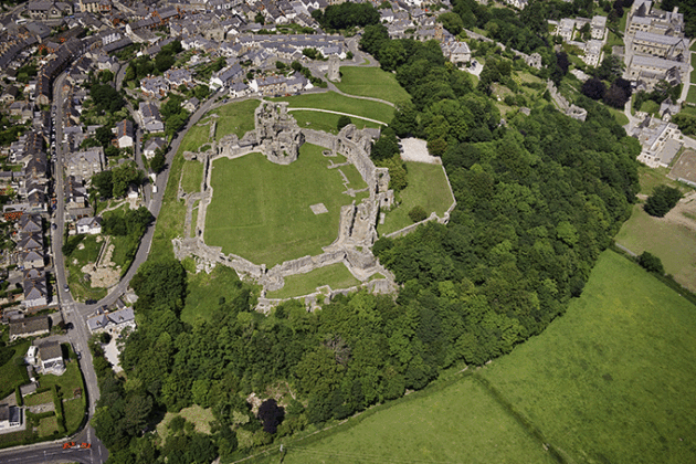Denbigh Castle, Denbighshire, Wales. Credit: Crown Copyright (2009) Visit Wales