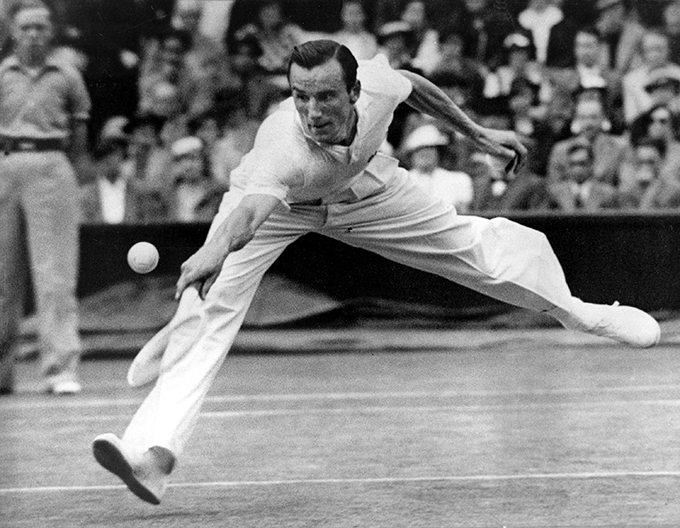 Fred Perry in azione a Wimbledon nel 1936. La storia del tennis di Wimbledon: dove tutto ebbe inizio