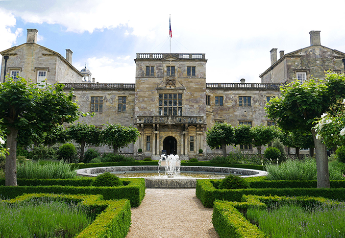 The entrance and fountain of Wilton House, Salisbury. The home of Mary Sidney, Countess of Pembroke