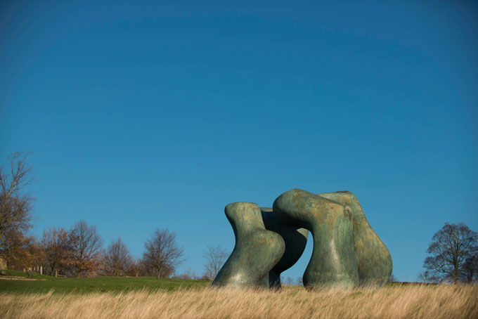 henry-moore-large-two-forms-1966-69-reproduced-by-permission-of-the-henry-moore-foundation-photo-©-jonty-wilde