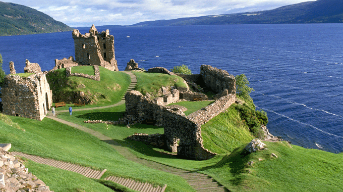 Loch Ness Urquart Castle